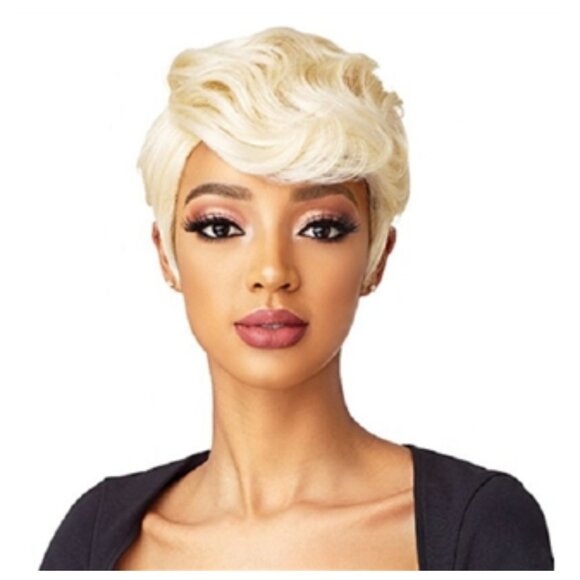 🎉 NWT SENSATIONEL WIG